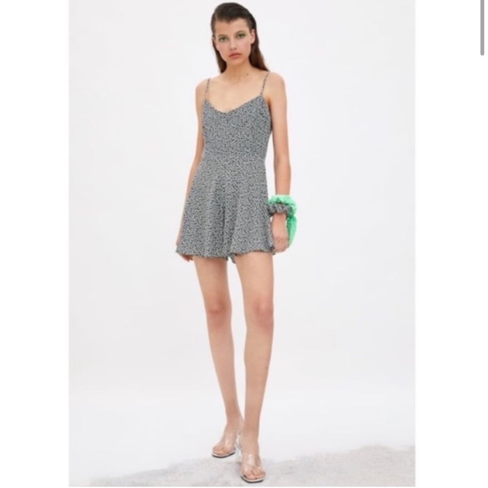 Zara floral romper size large